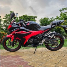 本田 CBR150R (無ABS)