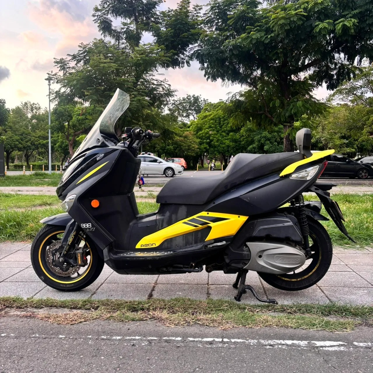 2018 宏佳騰 Elite 300i